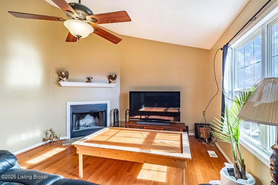 136 Hanlon Ct, Bedford, KY 40006 - Image #2