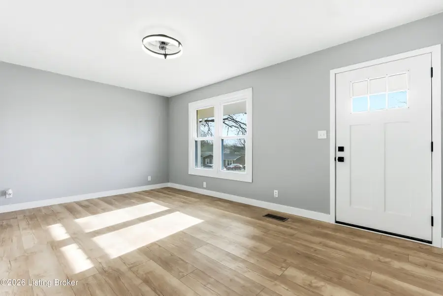 1005 E Mailback Way, Crestwood, KY 40014 - Image #2