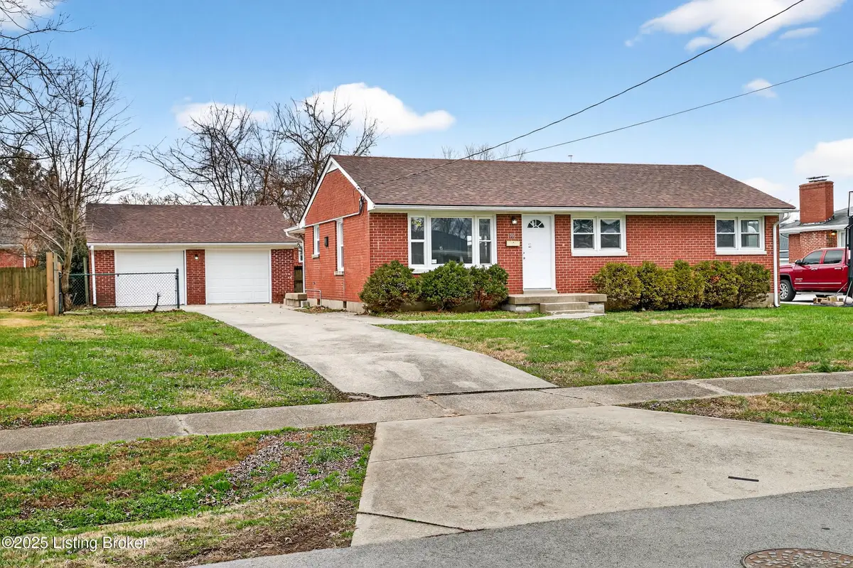 1910 Dixie Garden Dr, Louisville, KY 40272 - Image #1