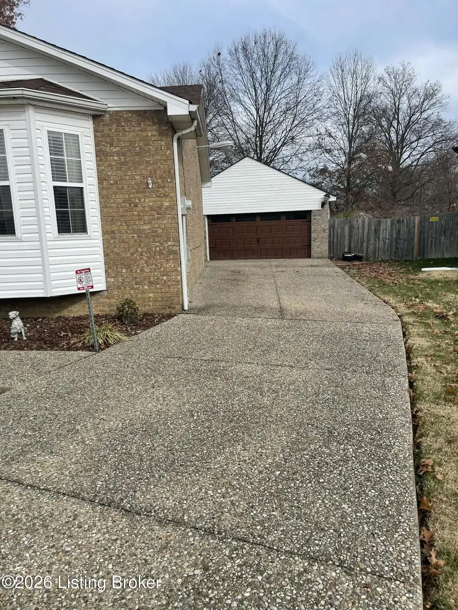 7901 Jennifer Ridge Pl, Louisville, KY 40258 - Image #3