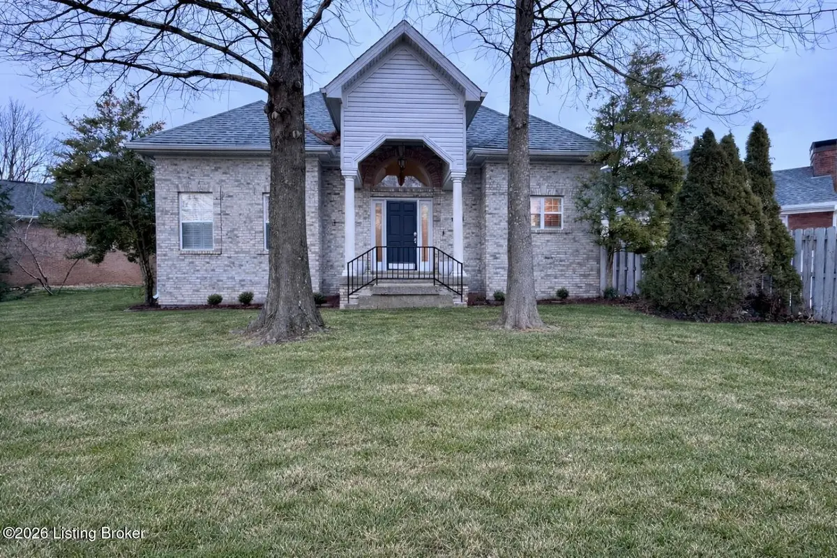 1118 Silvercrest Ln, Louisville, KY 40223 - Image #1