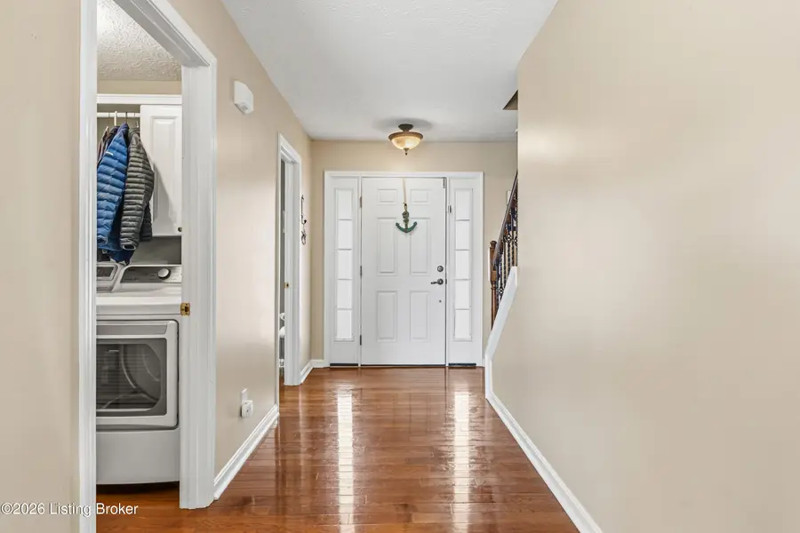 165 Lincoln Station Dr, Simpsonville, KY 40067 - Image #2