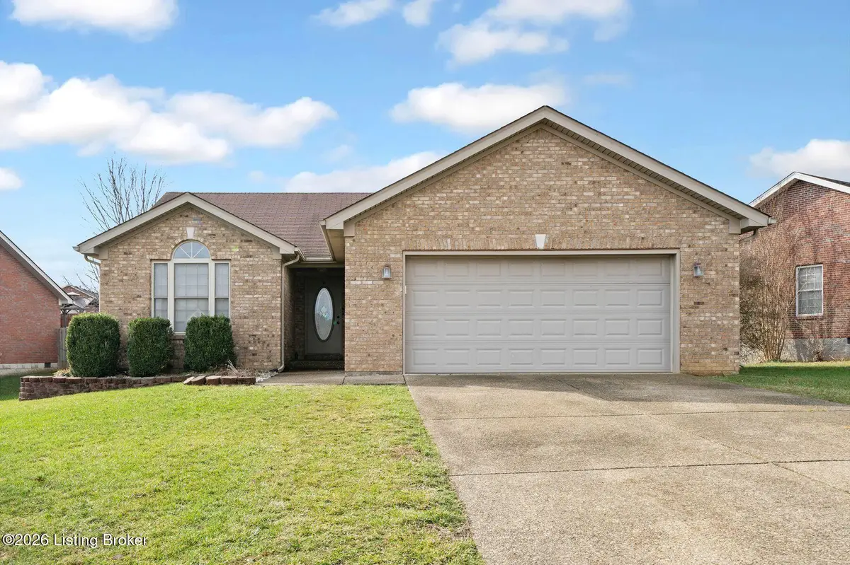 319 Park Ridge Dr, Mount Washington, KY 40047 - Image #1