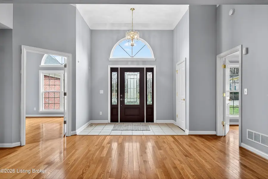 12401 Tyler Woods Ct, Louisville, KY 40299 - #2