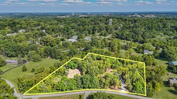 1805 Wildbriar Ct, La Grange, KY 40031