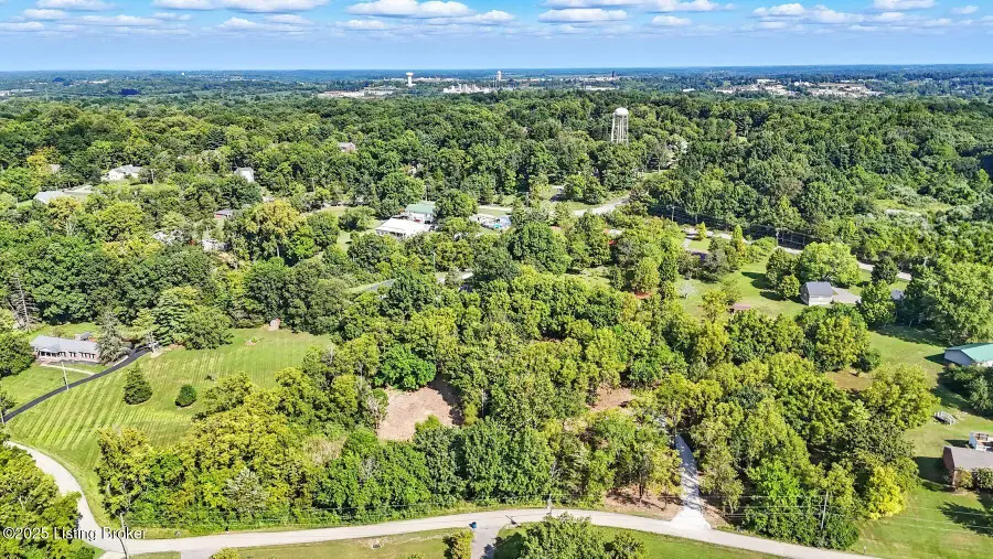 1805 Wildbriar Ct, La Grange, KY 40031 - #2