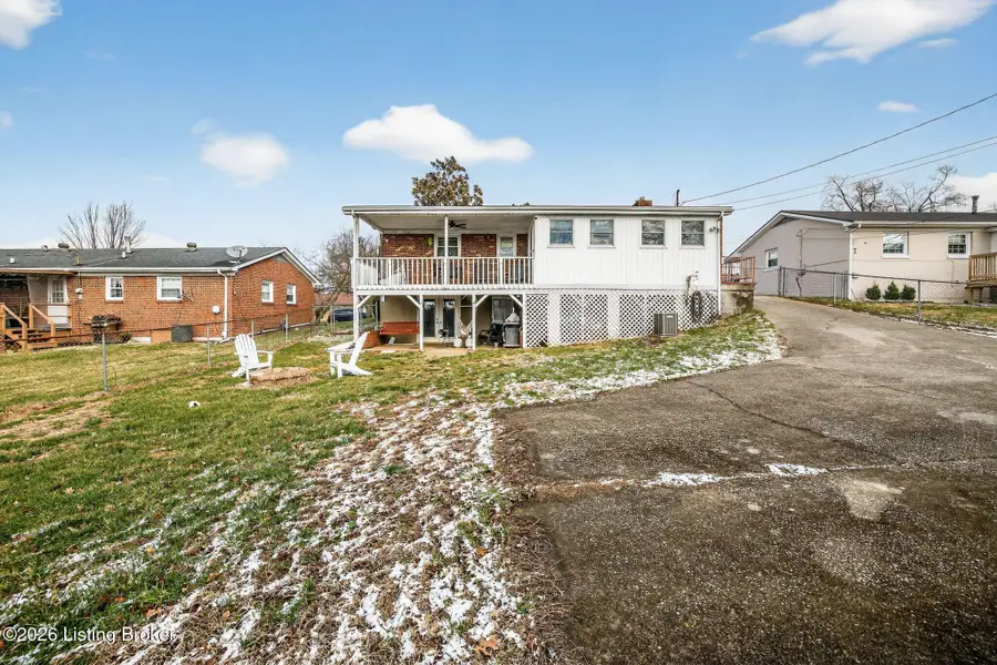 52 Hillcrest Dr, Winchester, KY 40391 - Image #2