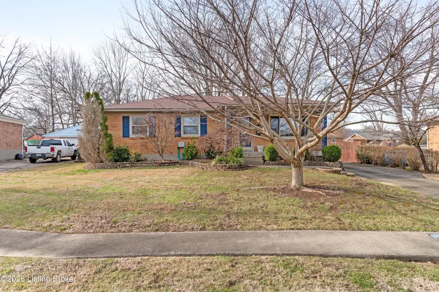 10008 John Silver Ct, Louisville, KY 40229 - Image #2