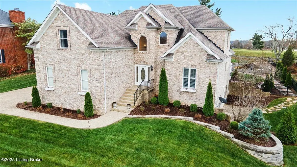 1700 Mahogany Run Dr, La Grange, KY 40031 - Image #1