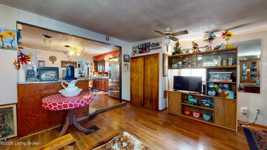 5602 Lovers Ln, Louisville, KY 40299 - Image #3