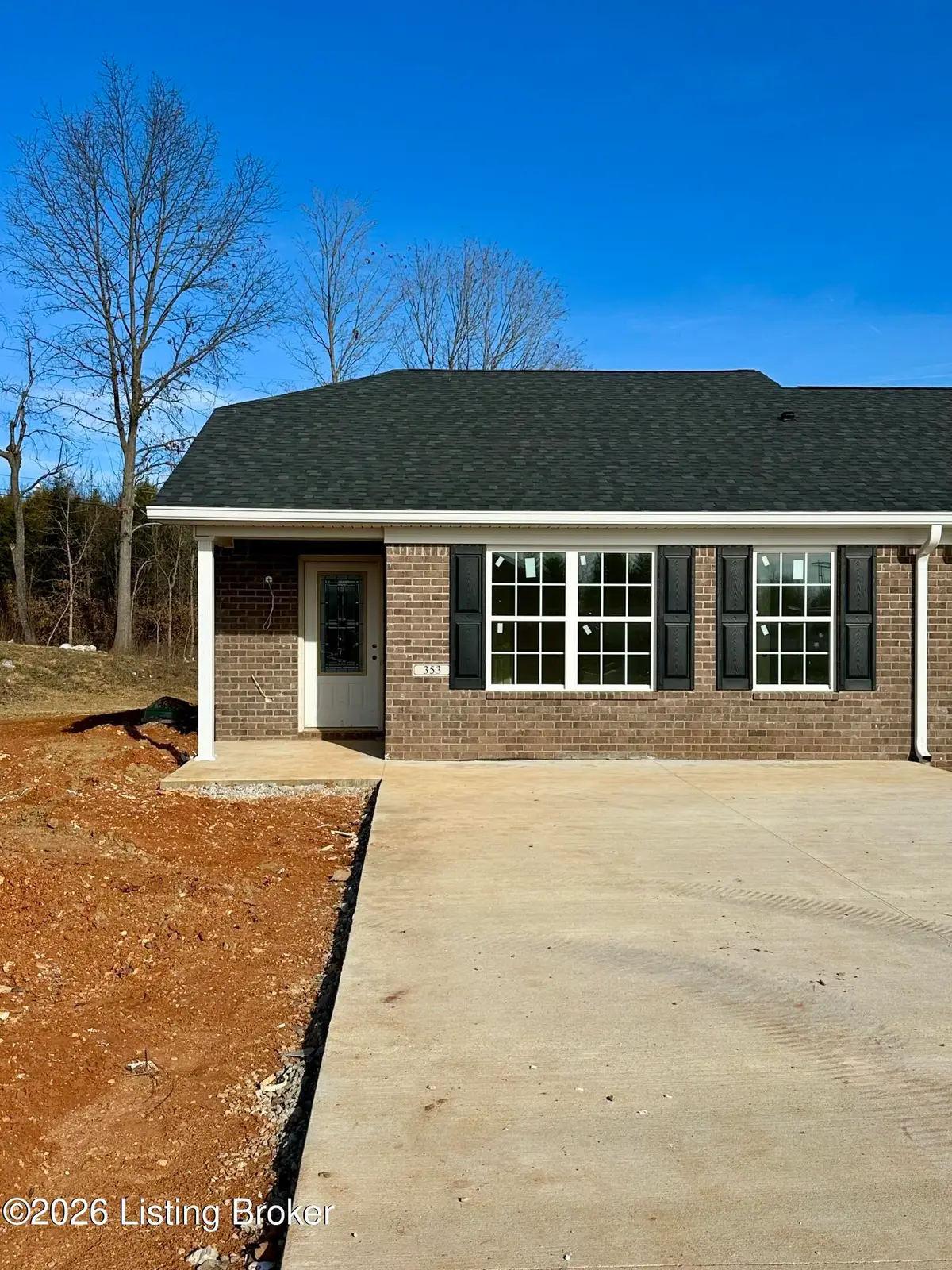 353 Breckinridge Cir, Vine Grove, KY 40175 - Image #1