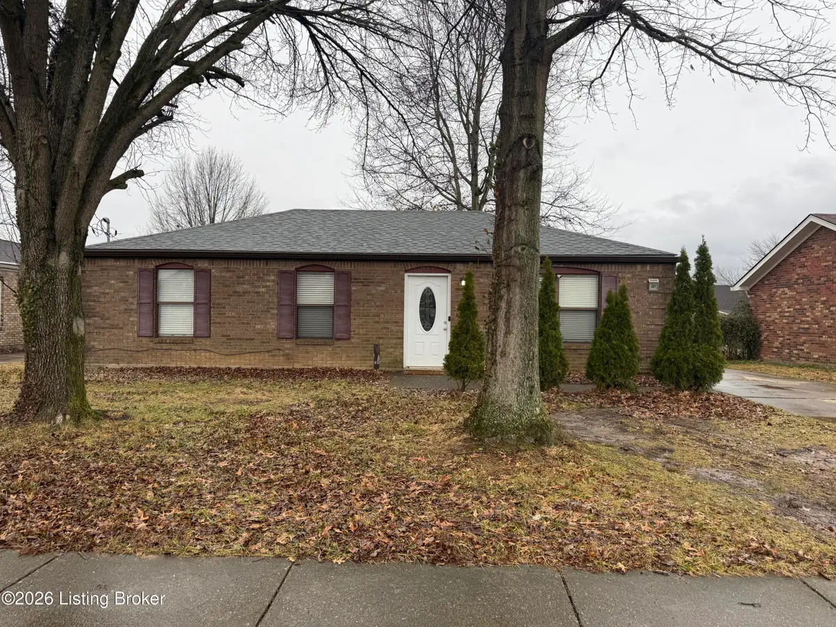 341 Smith Ln, Louisville, KY 40229 - Image #1