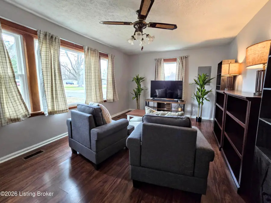 5565 Bruce Ave, Louisville, KY 40214 - #3