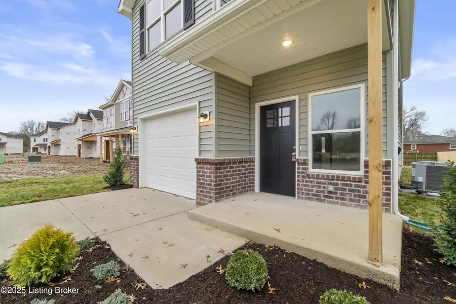 3214 Maldon Dr, Louisville, KY 40216 - #2