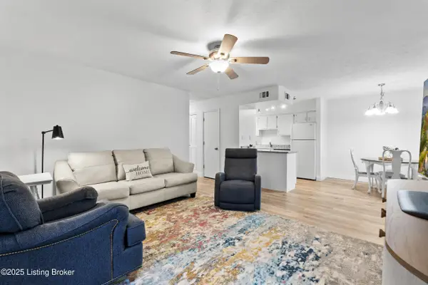 9806 Whipps Mill Rd #UNIT 1, Louisville, KY 40223