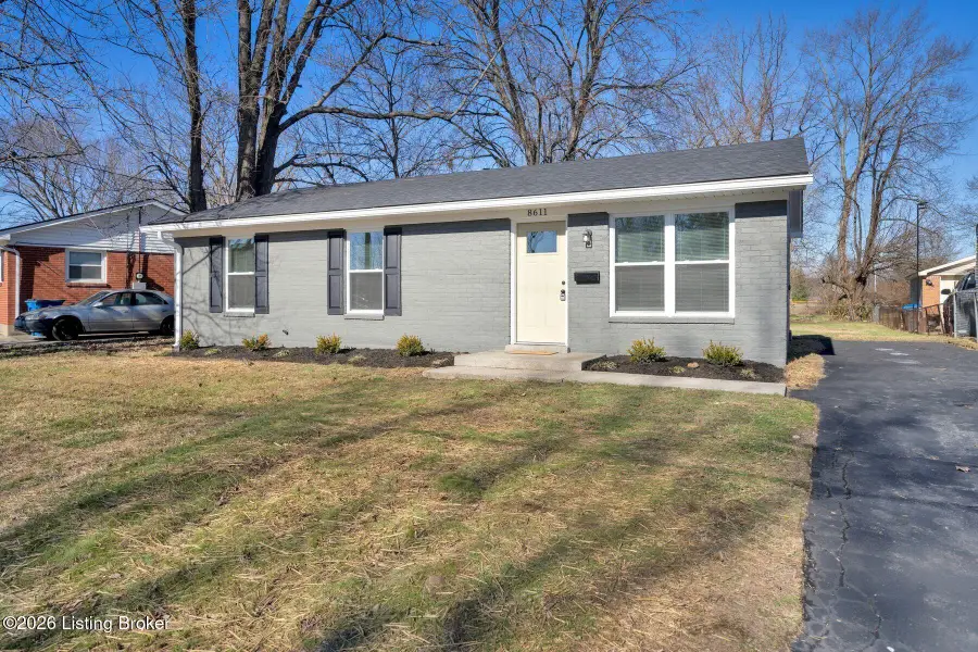 8611 Bluebell Dr, Louisville, KY 40219 - Image #2