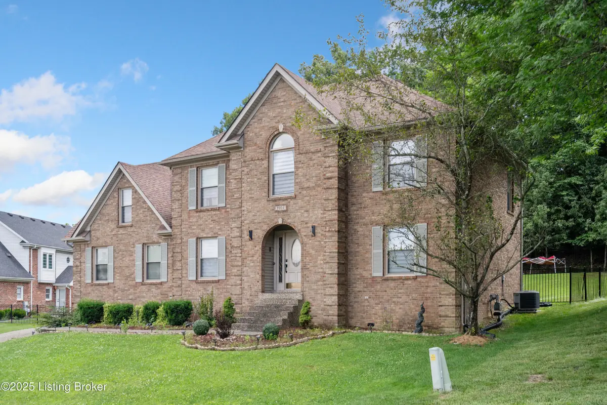 7503 Meaganwood Pl, Louisville, KY 40214 - Image #1