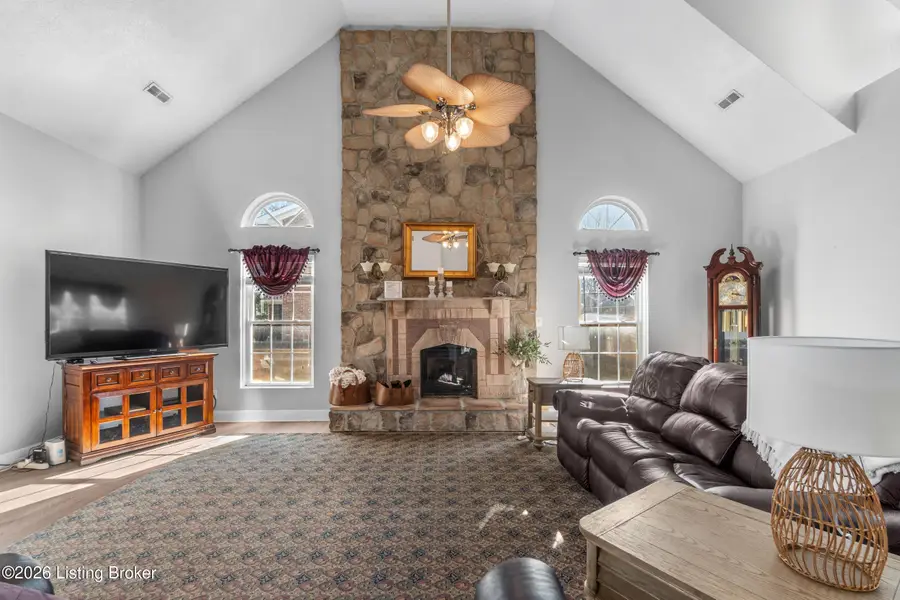 1123 Girard Dr, Louisville, KY 40222 - Image #3