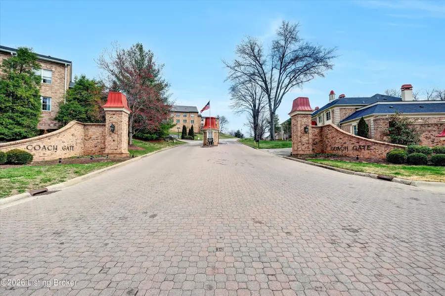5800 Coach Gate Wynde #APT 268, Louisville, KY 40207 - Image #2