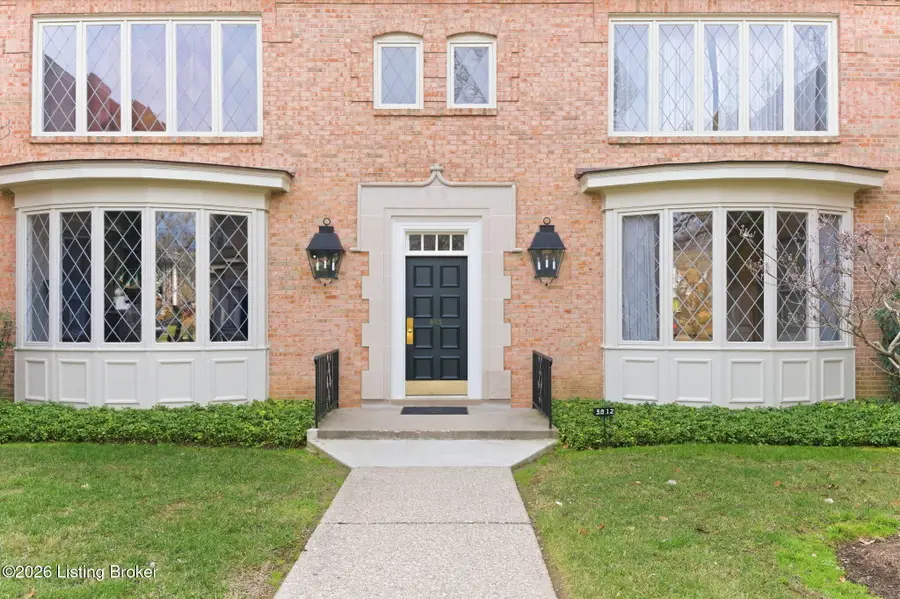 3812 Washington Square #APT 2, Louisville, KY 40207 - Image #2