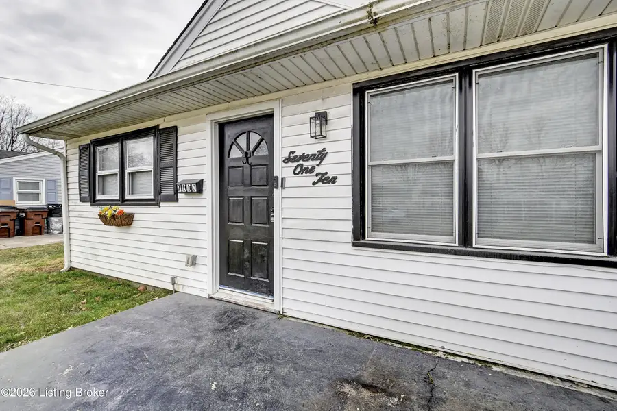 7110 Rainbow Dr, Louisville, KY 40272 - Image #2