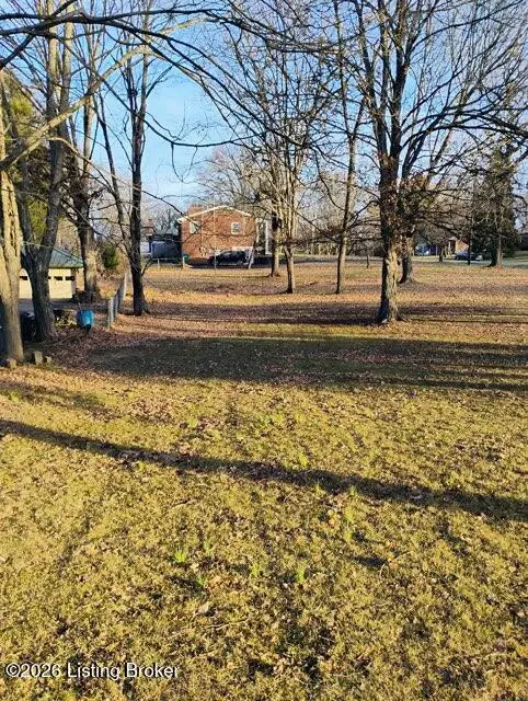 7208 Victoria Dr, Louisville, KY 40228 - Image #1