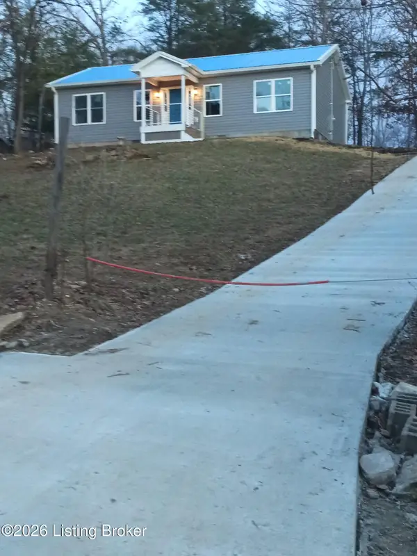 313 Pine Valley Dr, Shepherdsville, KY 40165