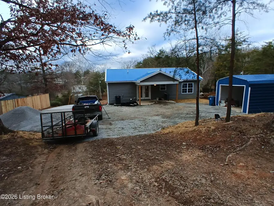 313 Pine Valley Dr, Shepherdsville, KY 40165 - #2