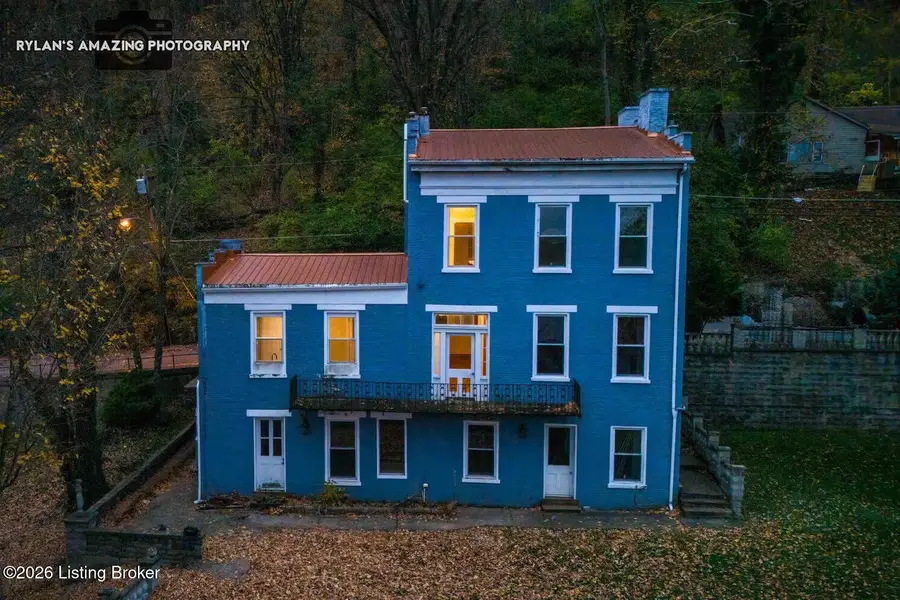 315 W 3rd St, Maysville, KY 41056 - #2