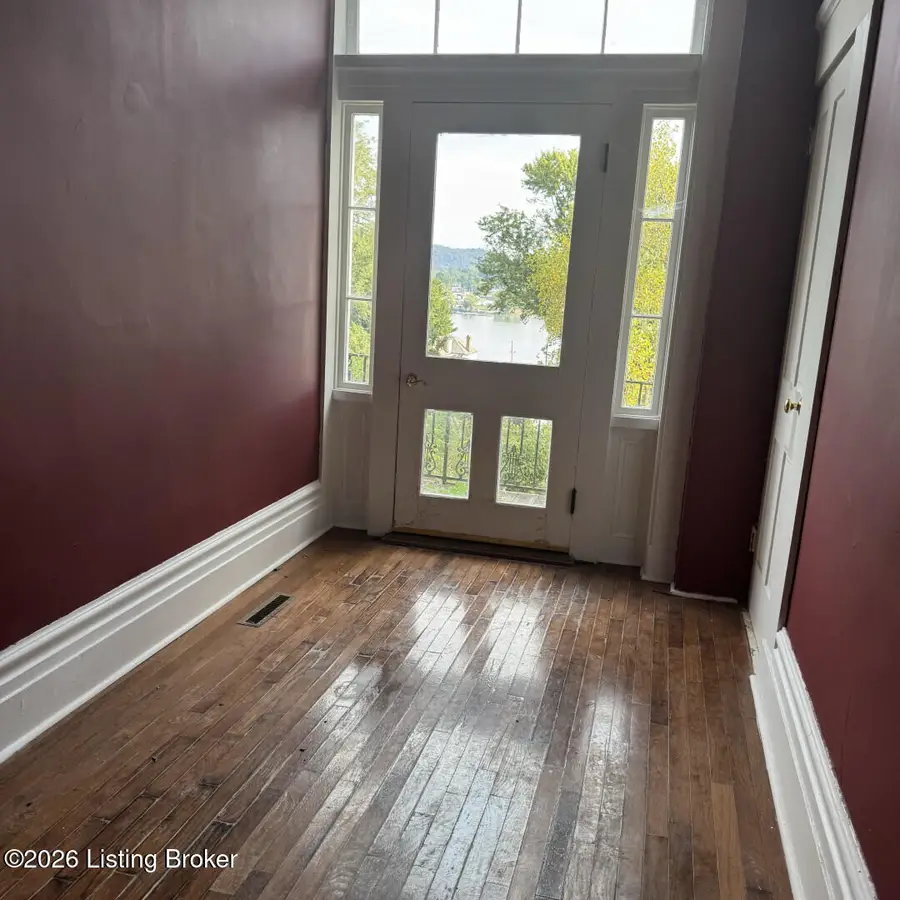 315 W 3rd St, Maysville, KY 41056 - #3