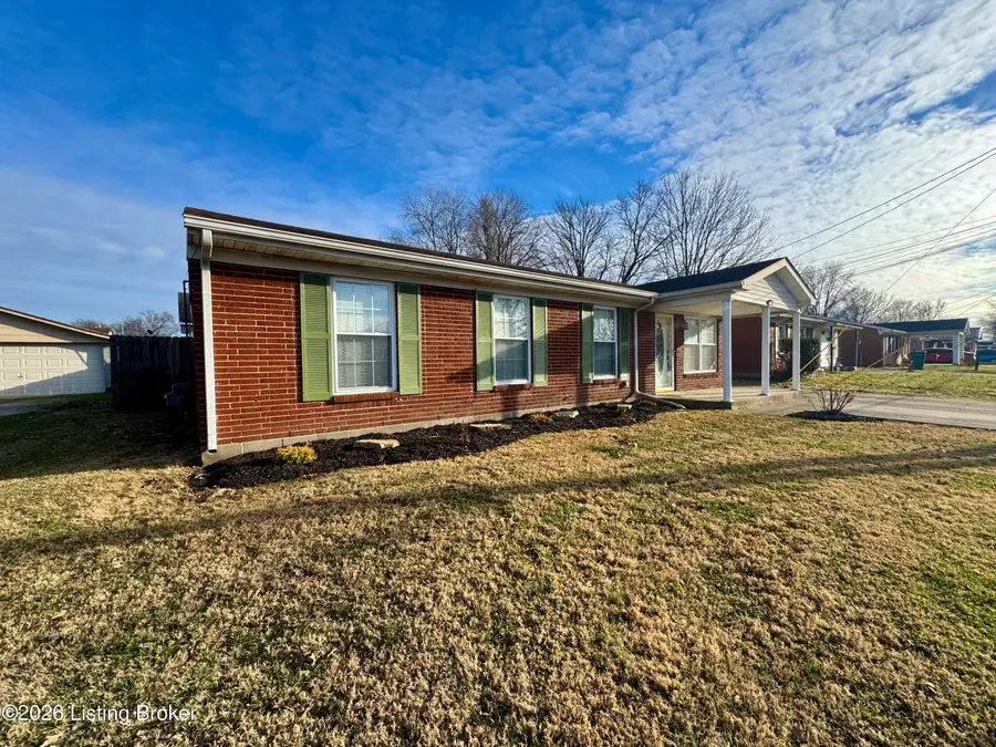 244 Blossom Rd, Louisville, KY 40229 - Image #2