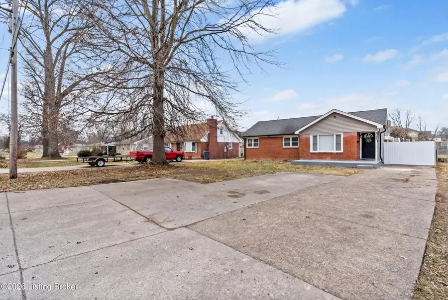 4342 Lynnview Dr, Louisville, KY 40216 - Image #3