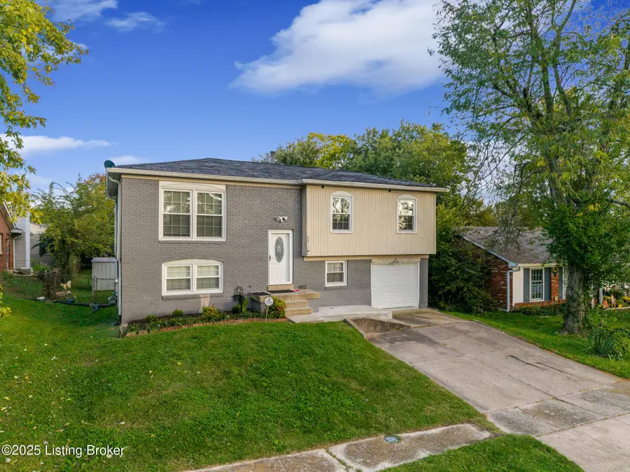 6901 Holly Lake Dr, Louisville, KY 40291 - #2