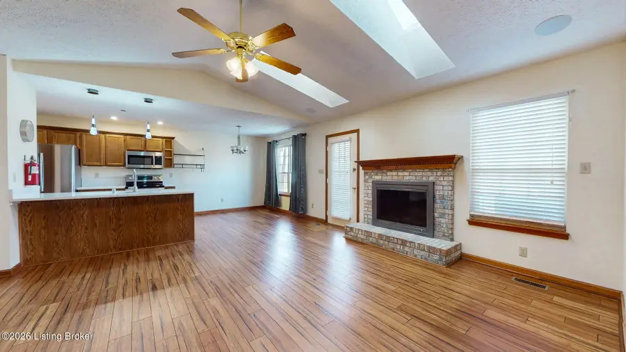 11316 Ashbrooke Gardens Dr, Louisville, KY 40229 - #3