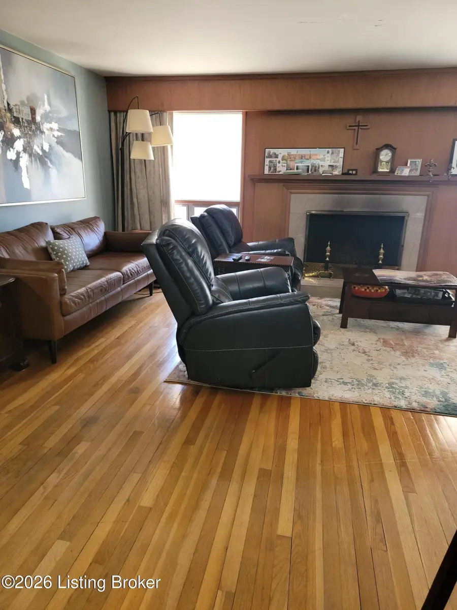 9307 Fairground Rd, Louisville, KY 40291 - #2