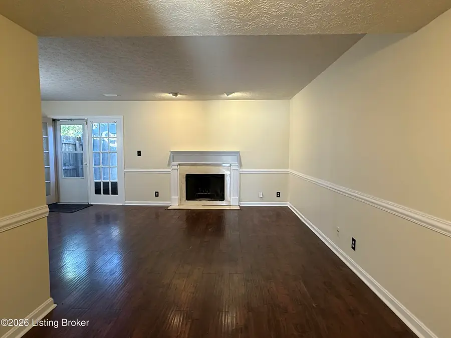 10401 Shelbyville Rd, Louisville, KY 40223 - #3