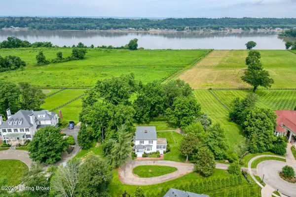 6301&6303 Innisbrook Dr, Prospect, KY 40059