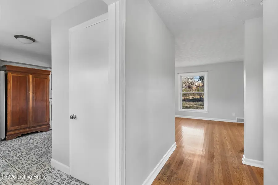 30 Narwood Dr, Louisville, KY 40299 - #2