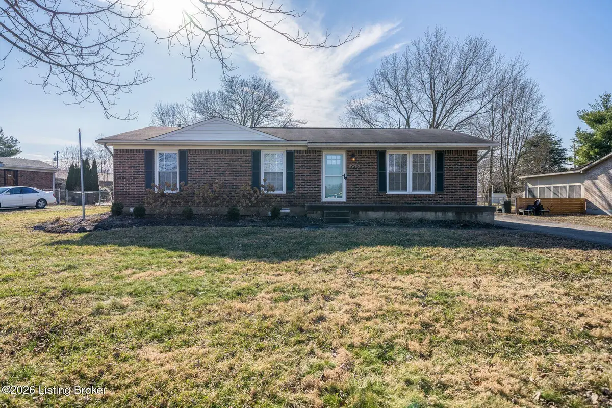 225 Adams Dr, Mount Washington, KY 40047 - Image #1