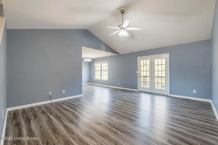 4437 Falling Leaf Dr, Sellersburg, IN 47172 - Image #3