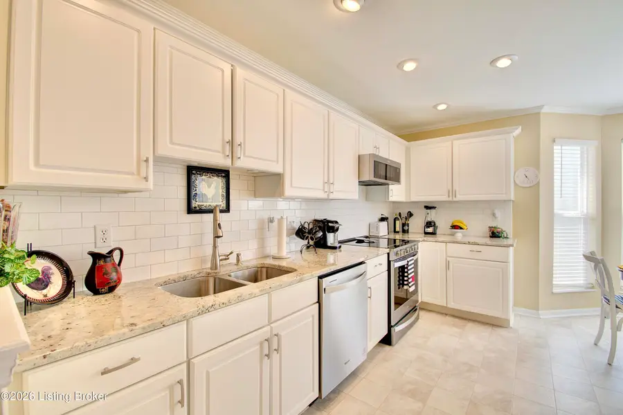 8465 Bridle Ct, Florence, KY 41042 - Image #3