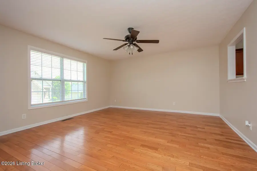 261 Bridlewood Ave, Shelbyville, KY 40065 - #3