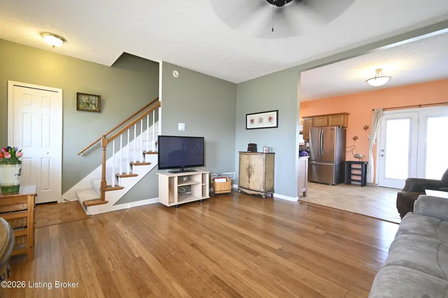 9921 Lancewood Rd, Louisville, KY 40229 - #2