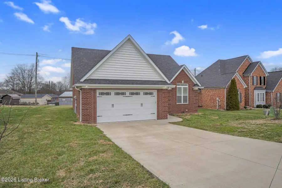 102 Council Dr, Bardstown, KY 40004 - Image #2