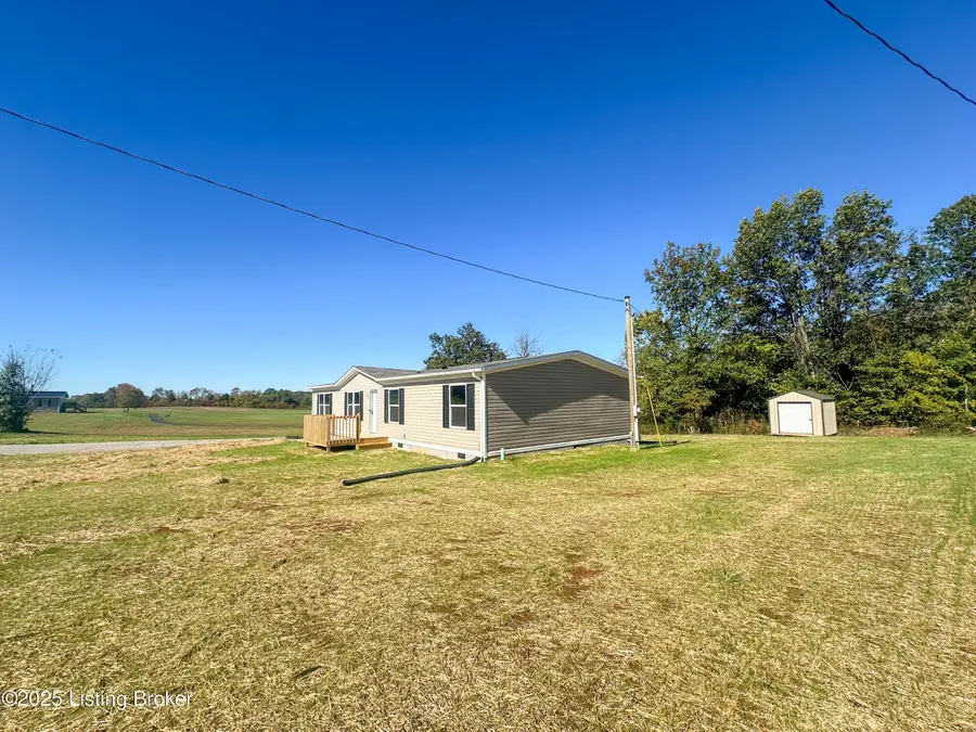 104 N Center St, Irvington, KY 40146 - #3