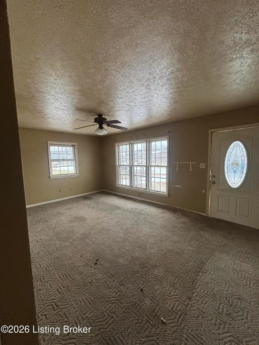 112 Daryl Ct, Louisville, KY 40214 - Image #2