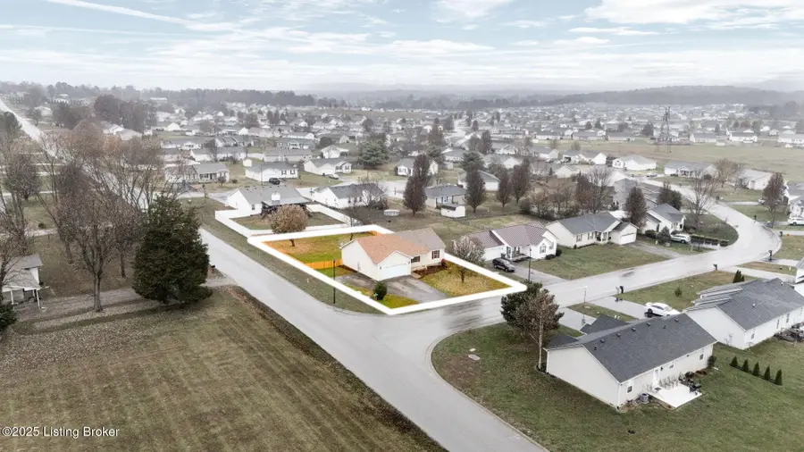 1201 Salem Cir, Bowling Green, KY 42101 - Image #2