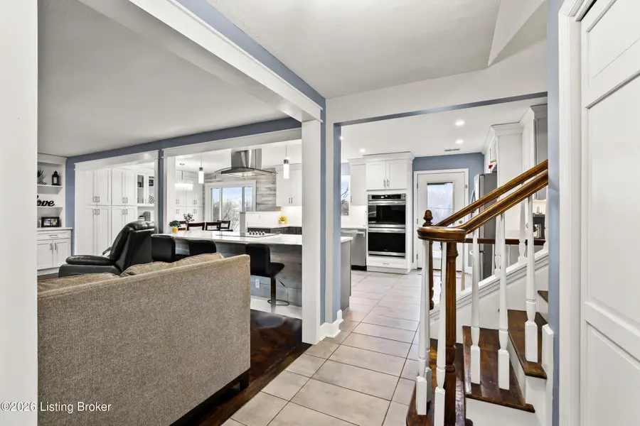 1031 Woodlake Dr, Lawrenceburg, KY 40342 - #2