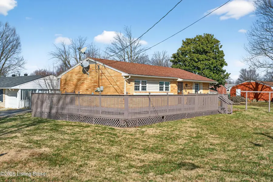 149 N Circlecrest Dr, Louisville, KY 40229 - Image #3