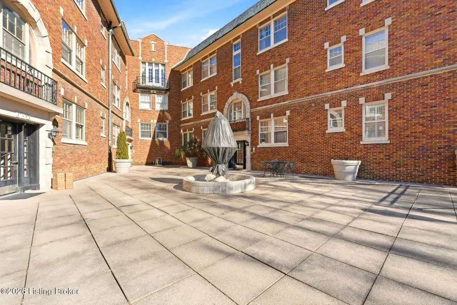 1601 Spring Dr #8, Louisville, KY 40205 - Image #3